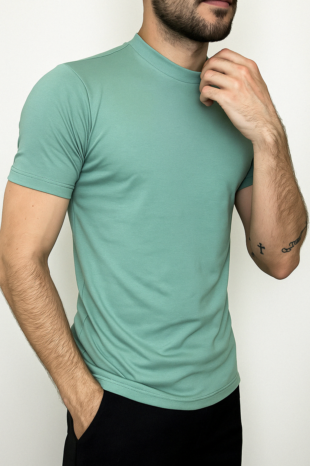 T-shirt gola média